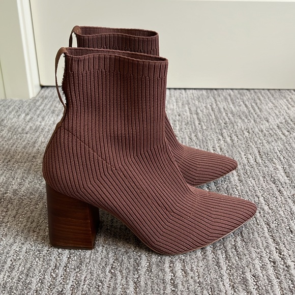 Barely worn Steven knit boot - Picture 7 of 9